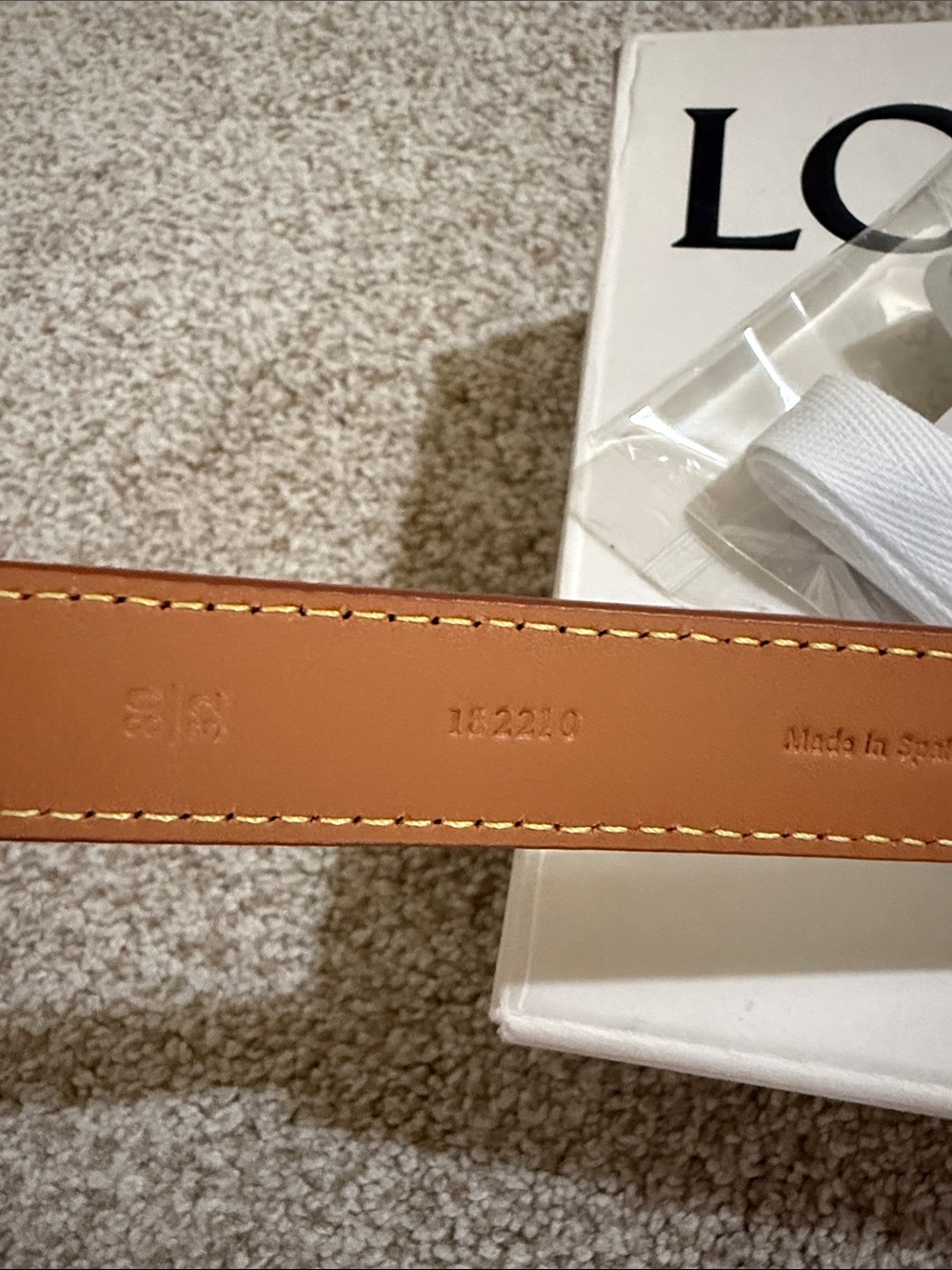 Loewe Cream and Tan Leather Belt with Silver Anagram Buckle 80/32 - Picture 4 of 6